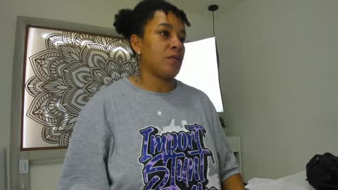 Snapshot of selket_ chatting on 01-08-25, 10:59 Selket online show from 01-08-25, 10:59