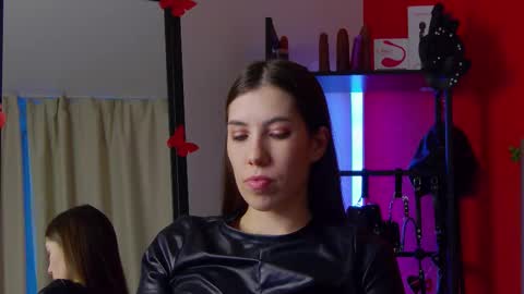 Nicole online show from 02-03-26, 06:22