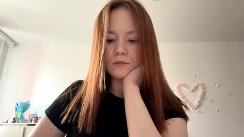 Lily online show from 05-12-26, 07:05