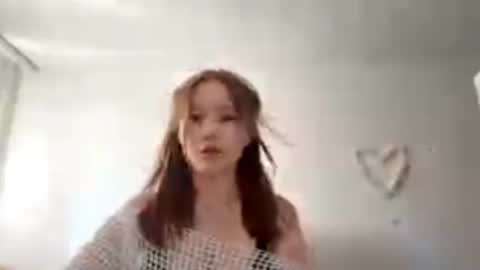 Lily online show from 07-27-26, 09:38