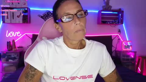 Snapshot of selvaggia_del_caribe chatting on 01-10-25, 05:34 Selvaggia Del Caribe online show from 01-10-25, 05:34