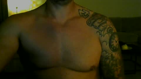 Snapshot of sence08 chatting on 06-27-26, 01:32 sence08 online show from 06-27-26, 01:32