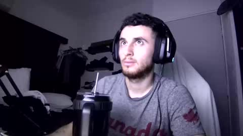 Snapshot of senitzzu chatting on 02-10-25, 04:19 PAJACONTROL online show from 02-10-25, 04:19