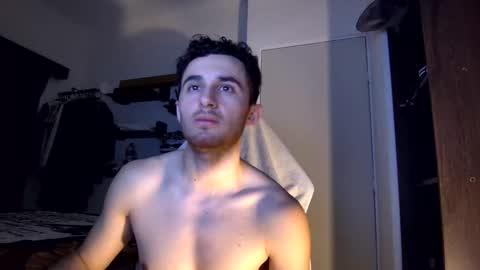 Snapshot of senitzzu chatting on 02-24-25, 03:23 PAJACONTROL online show from 02-24-25, 03:23