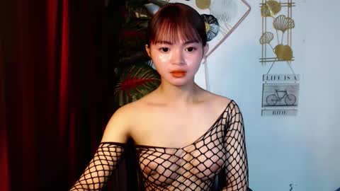 Snapshot of sensational_yeng chatting on 02-24-26, 05:22 sensational_yeng online show from 02-24-26, 05:22