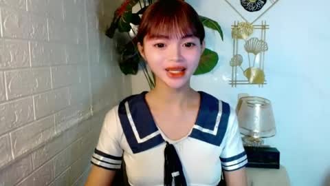 Snapshot of sensational_yeng chatting on 06-27-26, 05:40 sensational_yeng online show from 06-27-26, 05:40