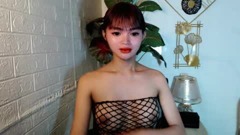 Snapshot of sensational_yeng chatting on 07-27-26, 06:37 sensational_yeng online show from 07-27-26, 06:37