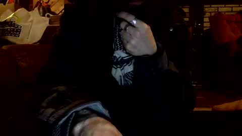 Snapshot of sensisubcei chatting on 01-04-25, 11:11 sensiswitch online show from 01-04-25, 11:11