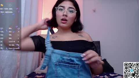 Camille and sophie online show from 12-21-24, 01:58