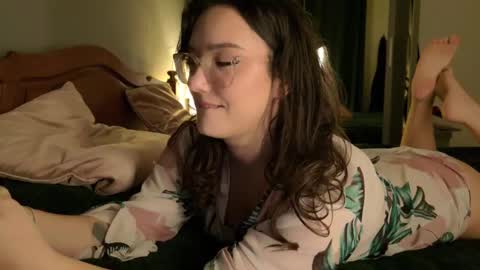 Snapshot of sensual_jassmine chatting on 02-14-25, 07:54 Jasmine online show from 02-14-25, 07:54