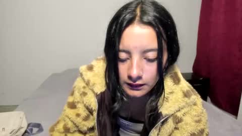 Snapshot of sensual_skinny chatting on 10-07-25, 06:54 sensual_skinny online show from 10-07-25, 06:54