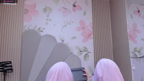Snapshot of sensual_sophie_ chatting on 01-25-25, 10:19 Sophie online show from 01-25-25, 10:19