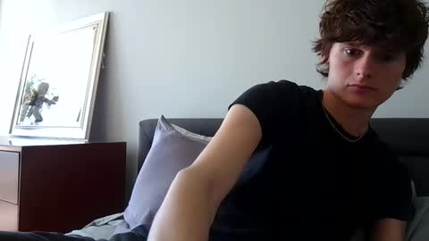 Snapshot of sensualalien chatting on 03-11-25, 05:24 Cam online show from 03-11-25, 05:24