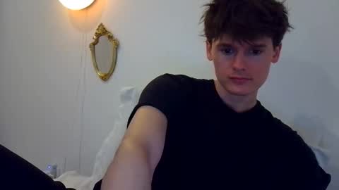 Snapshot of sensualalien chatting on 10-27-25, 12:58 Cam online show from 10-27-25, 12:58