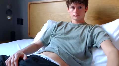 Snapshot of sensualalien chatting on 02-24-26, 10:52 Cam online show from 02-24-26, 10:52