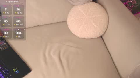 Snapshot of sensualberry chatting on 01-07-25, 06:14 sensualberry online show from 01-07-25, 06:14