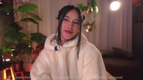 Maria- OF sensual bee online show from 11-21-25, 11:03