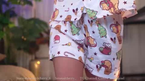 Maria- OF sensual bee online show from 12-21-25, 01:35