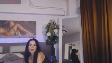 Snapshot of sensualhallie chatting on 11-23-25, 02:17 Hallie online show from 11-23-25, 02:17