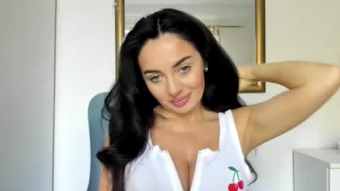 sensuallstella online show from 07-02-26, 05:46