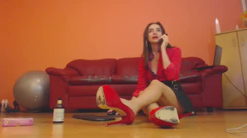 Snapshot of sensualmyra chatting on 12-06-24, 02:17 sensualmyra online show from 12-06-24, 02:17