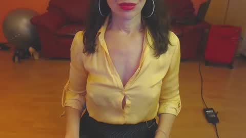 Snapshot of sensualmyra chatting on 01-04-25, 04:22 sensualmyra online show from 01-04-25, 04:22