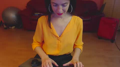 Snapshot of sensualmyra chatting on 01-24-25, 01:47 sensualmyra online show from 01-24-25, 01:47