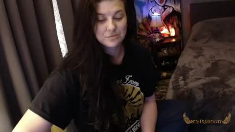 Tara online show from 04-25-26, 12:30