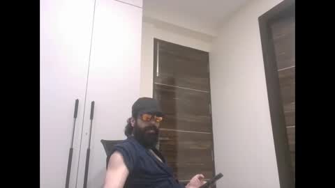 Snapshot of sentientarjun chatting on 09-29-25, 09:52 Sentient Being online show from 09-29-25, 09:52