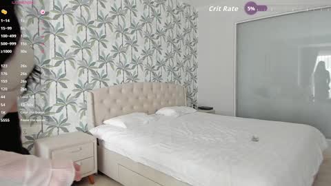 Aya online show from 09-18-25, 12:12