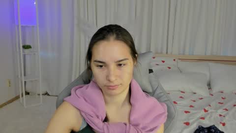 Seraphine online show from 10-11-25, 02:33