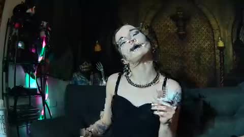 Seraphin Munster online show from 10-29-25, 05:58