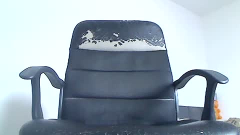 Snapshot of serato80 chatting on 12-30-24, 12:31 serato online show from 12-30-24, 12:31