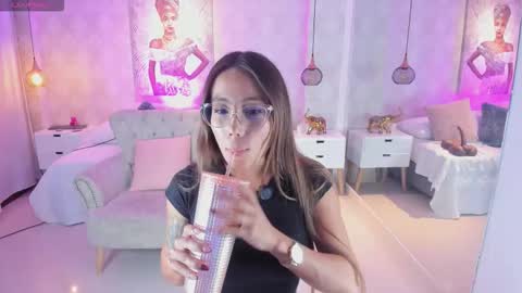 serena___ online show from 11-19-25, 03:17