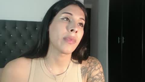 sararoussee online show from 11-16-25, 12:05