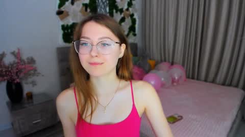 Ophelia online show from 02-22-25, 01:11