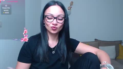 SereneSophi online show from 02-28-25, 03:15