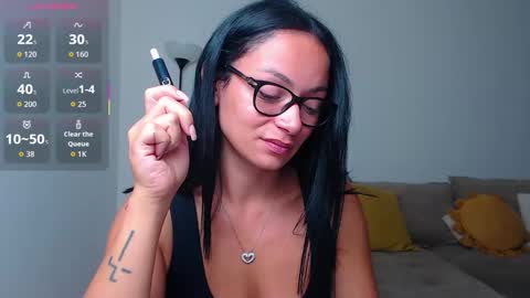 SereneSophi online show from 09-26-25, 05:22