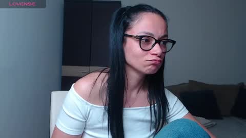 SereneSophi online show from 05-01-26, 02:38