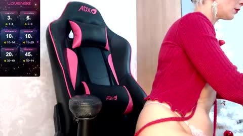 Snapshot of serenexxmilf chatting on 12-22-24, 08:05 serenexx your MILF online show from 12-22-24, 08:05