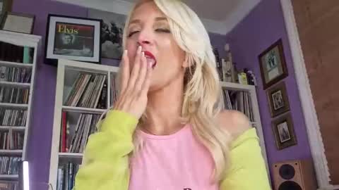 serenexx  your MILF online show from 06-01-26, 08:43