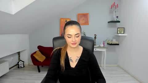 Snapshot of serenlys chatting on 10-26-25, 12:55 serenlys online show from 10-26-25, 12:55