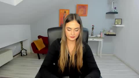 Snapshot of serenlys chatting on 11-04-25, 09:03 serenlys online show from 11-04-25, 09:03