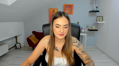 Snapshot of serenlys chatting on 11-08-25, 05:12 serenlys online show from 11-08-25, 05:12