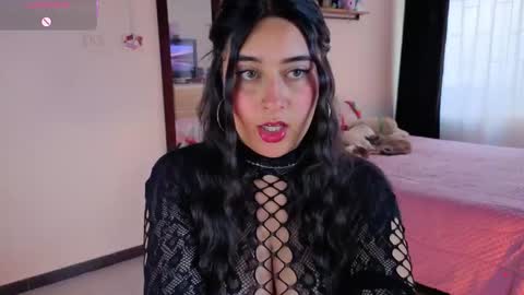 Serenna Cruz online show from 04-28-26, 08:47