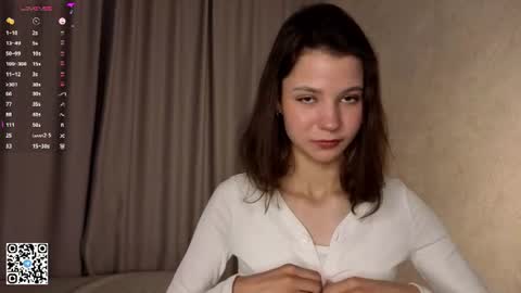 Snapshot of serinazele chatting on 06-29-26, 10:15 Melissa online show from 06-29-26, 10:15