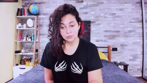 Snapshot of serpenttempter88 chatting on 01-14-25, 07:59 VIOLA online show from 01-14-25, 07:59