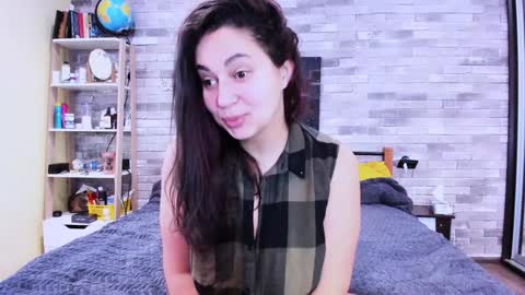 Snapshot of serpenttempter88 chatting on 01-16-25, 06:14 VIOLA online show from 01-16-25, 06:14