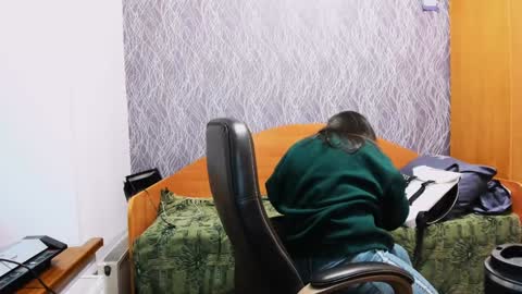 Snapshot of serpenttempter88 chatting on 02-05-25, 05:41 VIOLA online show from 02-05-25, 05:41