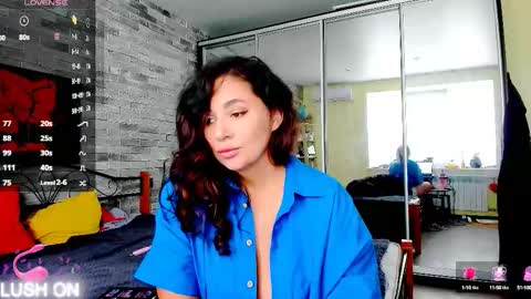 Snapshot of serpenttempter88 chatting on 09-15-25, 05:18 VIOLA online show from 09-15-25, 05:18
